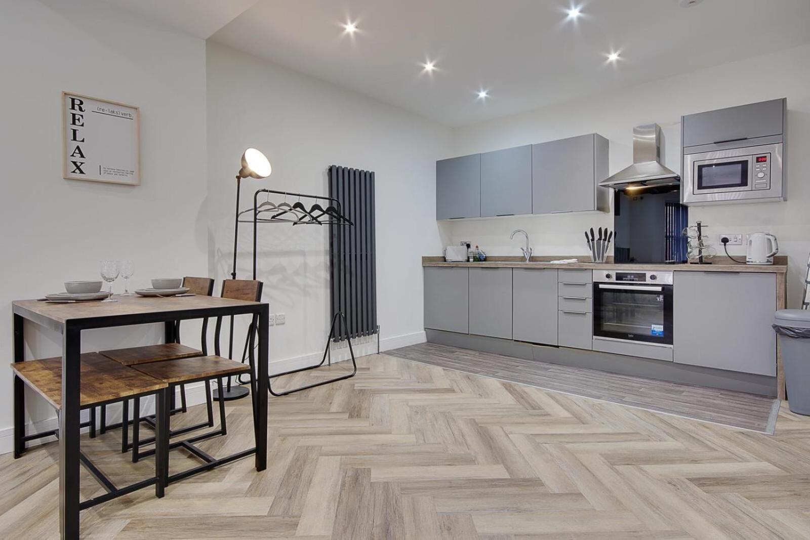Ashley Road Apartment 1 プール エクステリア 写真