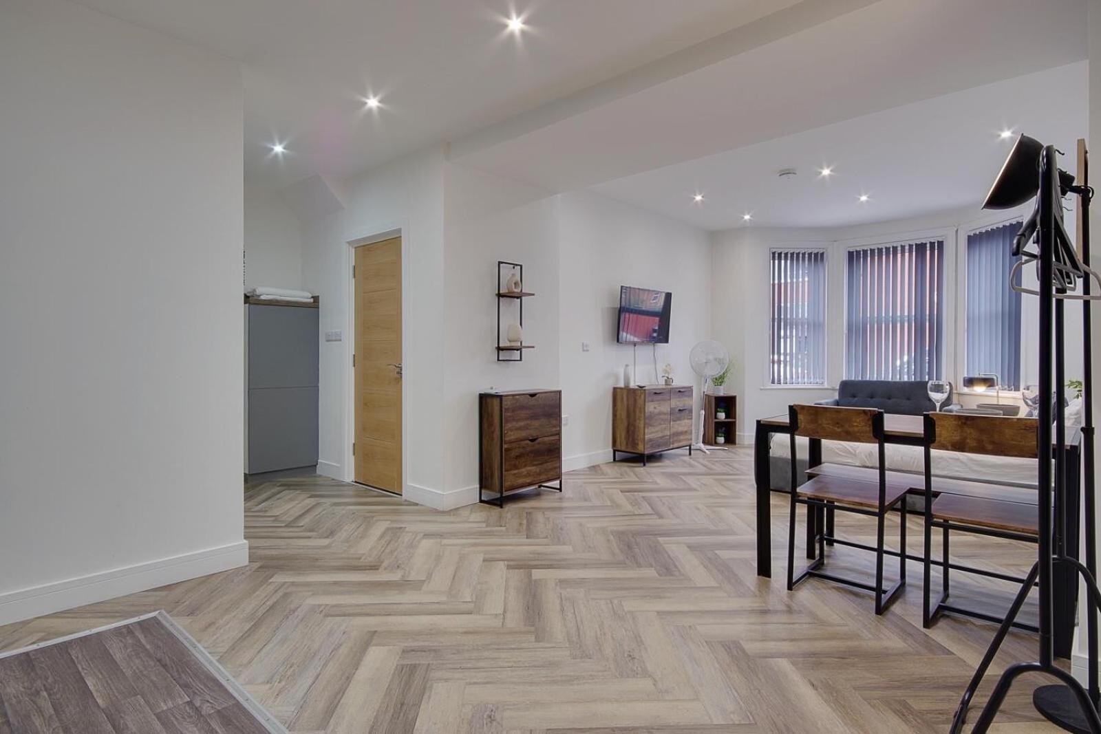 Ashley Road Apartment 1 プール エクステリア 写真